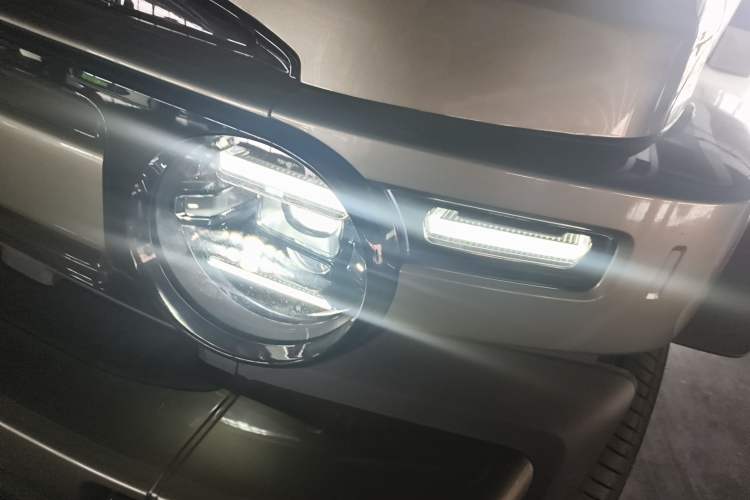 Used  V23 2025 401 Two-Wheel Drive Intelligent Driving Version