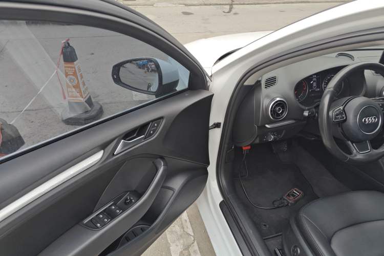 Used Audi A3 2016 Limousine 35 TFSI Prestige Edition