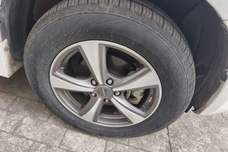 Used Haval H6 2015 Upgraded Model 1.5T Manual Two-Wheel Drive Elite Version
