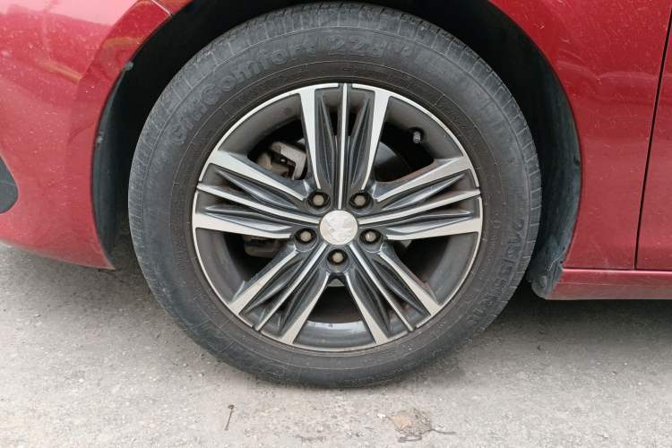 Used Peugeot 308 2018 1.6L Automatic Luxury Edition
