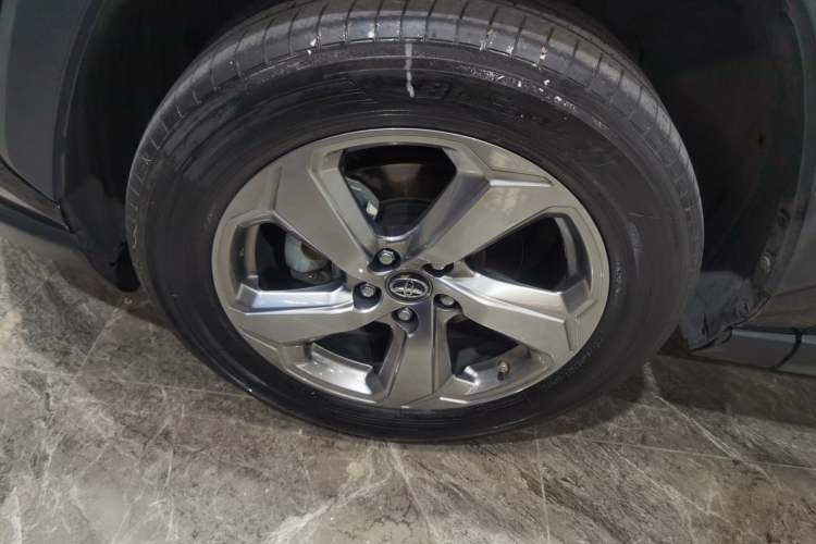 Used Toyota RAV4 2021 2.0L CVT Two-Wheel Drive Fashion PLUS Edition
