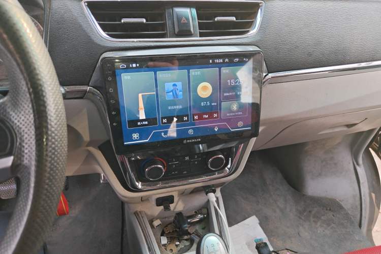 Used Jinbei New Hiace X30L 2016 1.3L Wealth Edition DLCG12