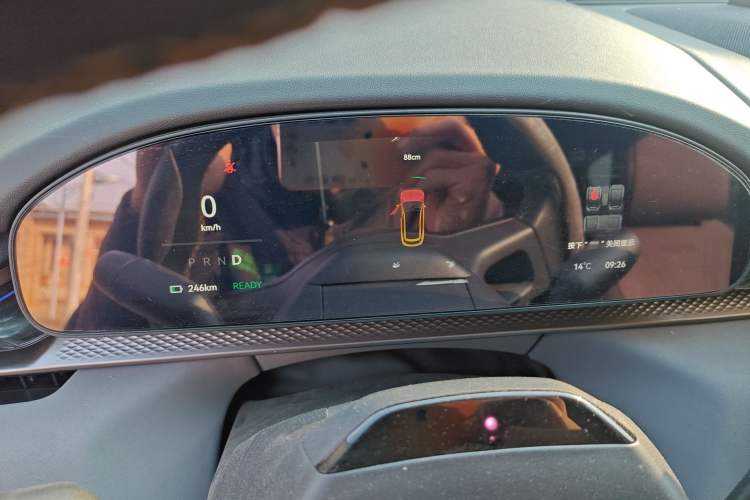 Used Zeekr 7X 2025 100 kWh Long-Range Rear-Wheel Drive with Intelligent Driving Features
