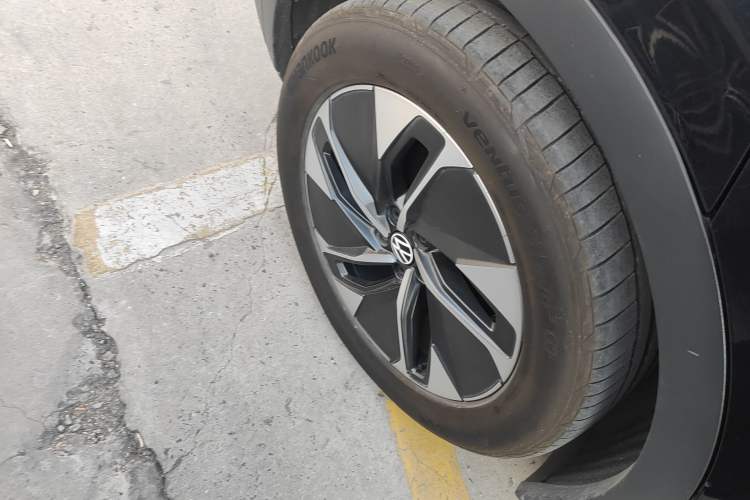 Used Volkswagen ID.4 CROZZ 2024 PURE+ model