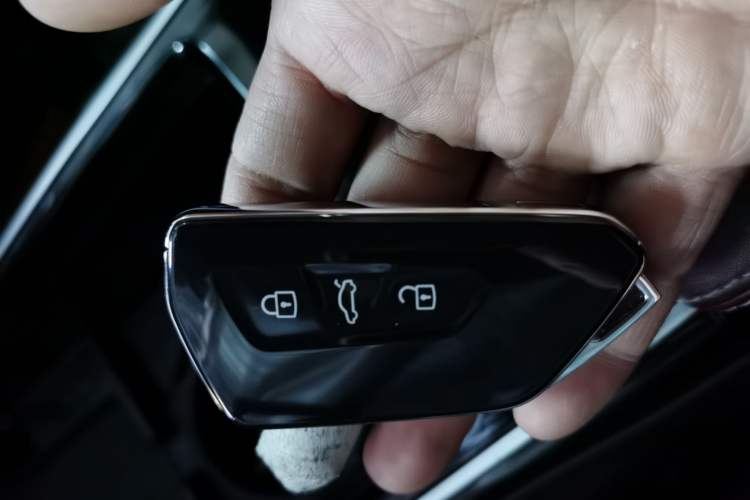 Used Volkswagen ID.6 X 2021 Pure Edition
