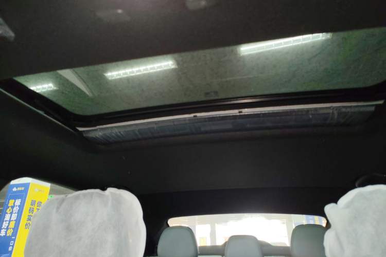 Used Roewe D6 2025 450km Deluxe Edition