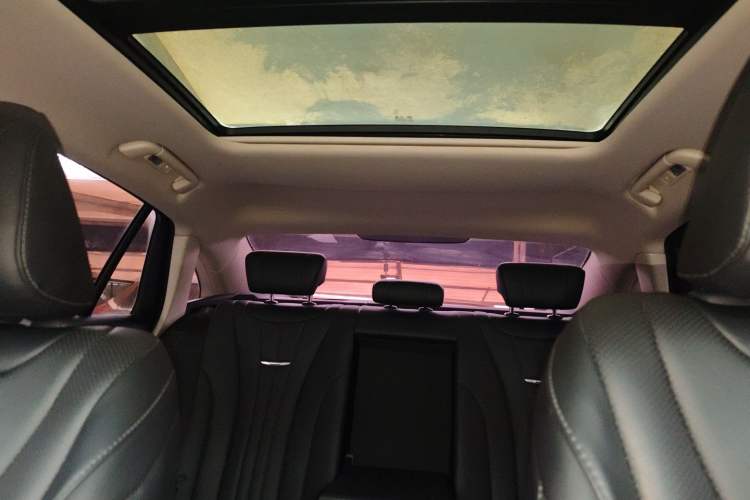 Used Hongqi H5 2023 2.0T Automatic Smart Connect Flagship Edition
