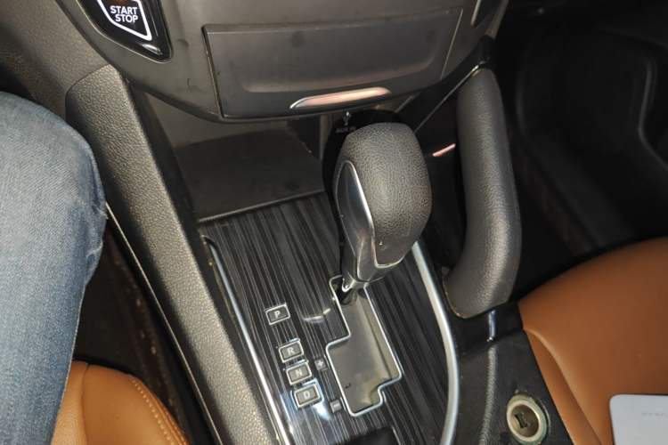 Used Dongfeng Fengdu MX5 2016 2.0L Automatic Flagship Edition
