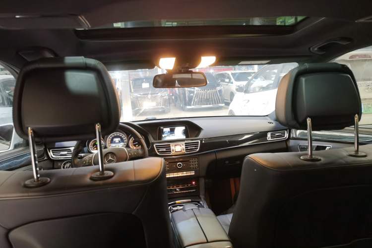 Used Mercedes-Benz E-Class 2015 Facelift E 200 L Sport Edition
