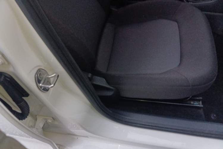 Used Volkswagen Jetta 2015 1.6L Manual Fashion Edition