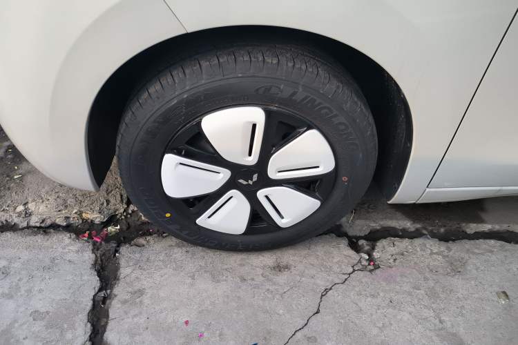 Used Wuling Hongguang MINIEV 2025 Four-Door Version Advanced Edition