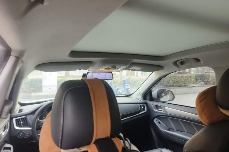 Used Roewe RX5 2019 20T Two-Wheel Drive Automatic Ali Smart Connectivity Platinum Edition
