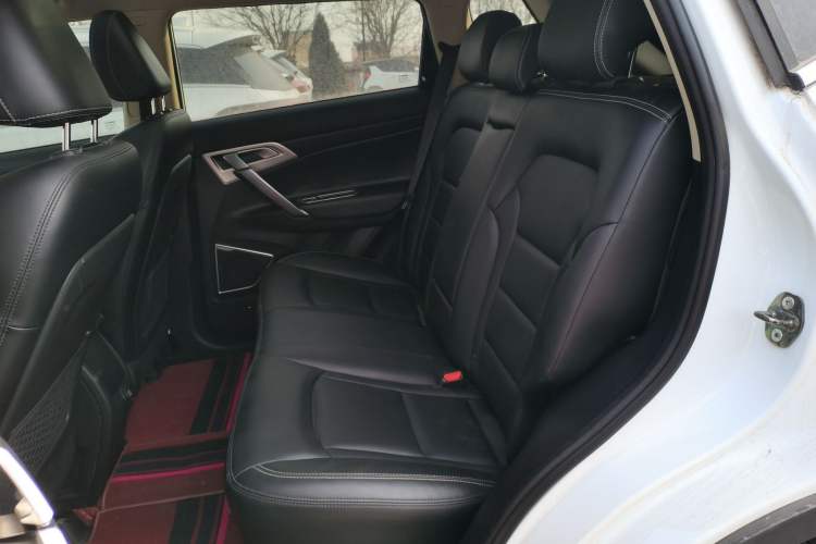 Used Geely Auto Emgrand X7 Sport 2016 2.0L Manual ZhiShang Version
