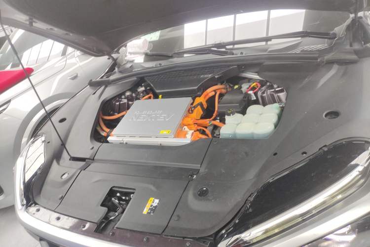 Used Nio ES8 2020 415 km Signature Edition 6-Seater Version
