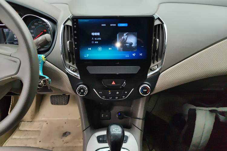 Used Chevrolet Cruze 2015 1.5L Automatic Fashion Navigation Edition