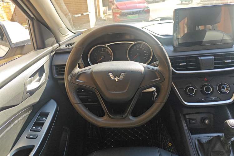 Used Wuling Hongguang S3 2018 1.5L Manual Standard Version China V Standard