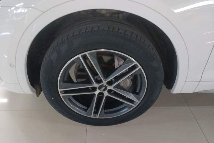 Used Audi Q5L Sportback 2021 40 TFSI Fashion Model
