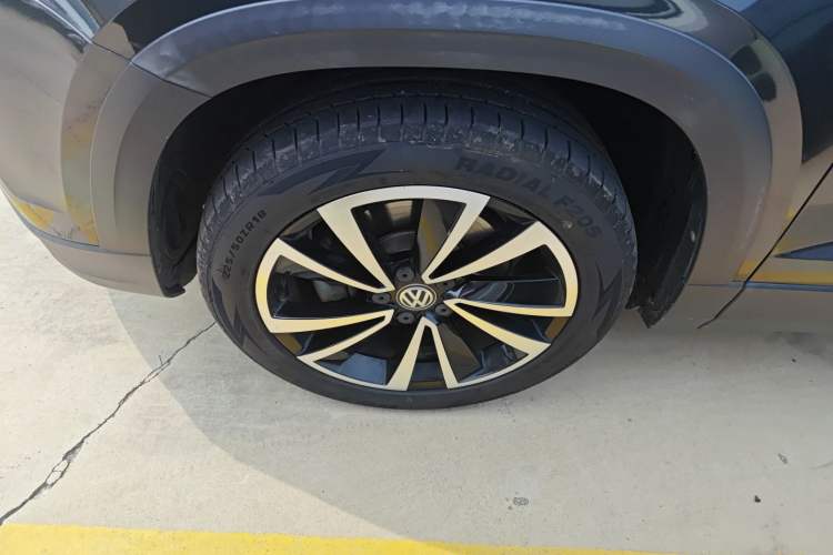 Used Volkswagen Tharu 2020 280TSI Two-Wheel Drive Luxury Plus Version China VI Standard
