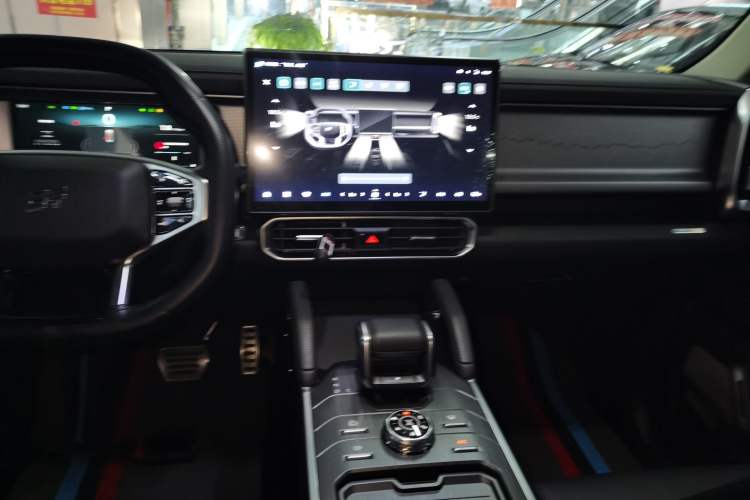 Used Jetour Traveler 2023 2.0T All-Wheel-Drive Crosser
