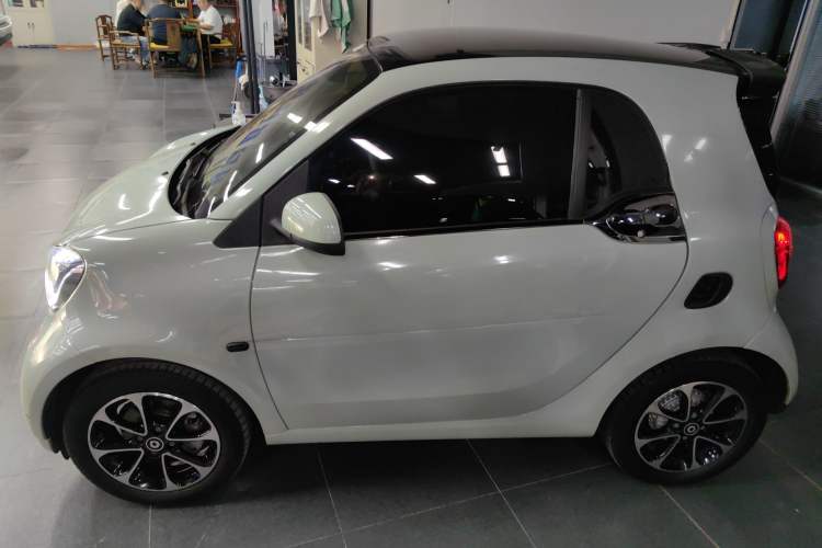 Used  fortwo 2015 1.0L 52 kW Hardtop Passion Edition
