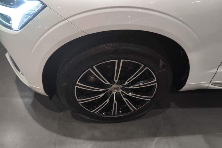 Used Volvo XC60 2021 T5 4x4 Smart Luxury Edition