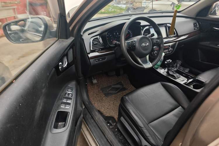 Used Kia K4 2014 1.8L Automatic GLS
