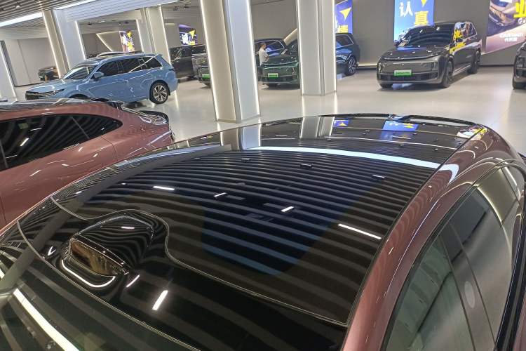 Used  YU7 2025 Ultra-Long Range High-Performance All-Wheel-Drive Max Edition
