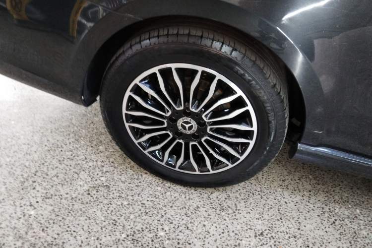 Used Mercedes-Benz V-Class 2020 V 260 L Long-wheelbase Luxury Edition