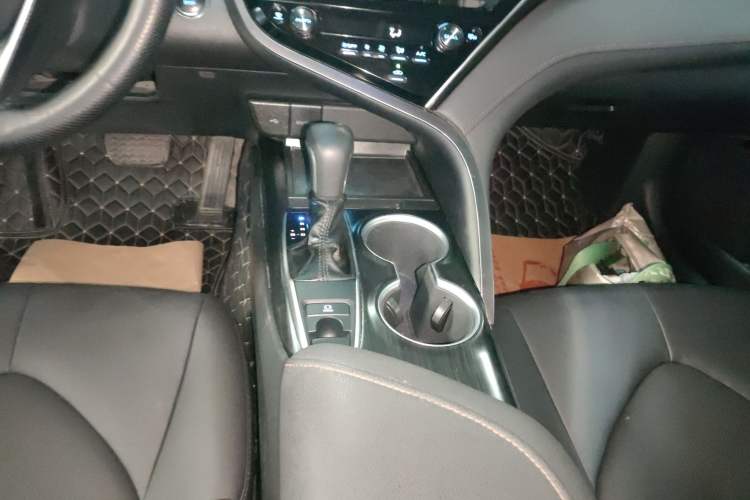 Used Toyota Camry 2021 2.0G Luxury Edition