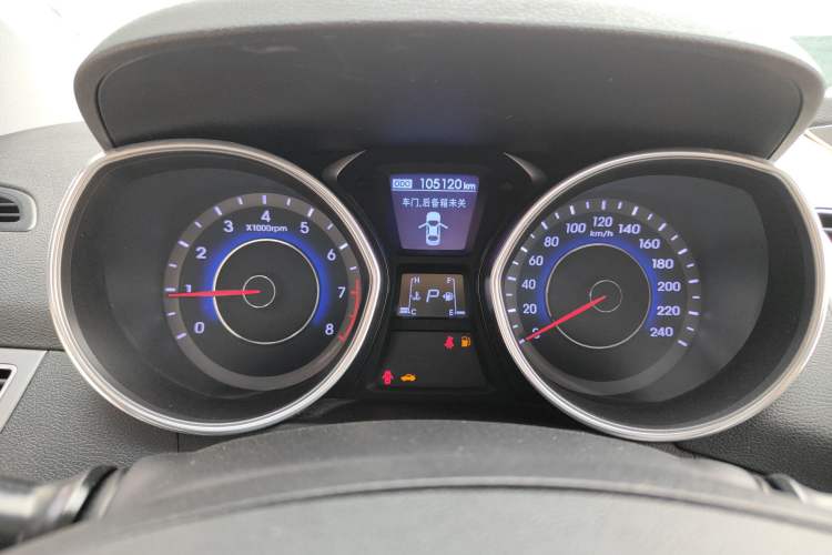 Used Hyundai Elantra 2015 1.6L Automatic Leading Model