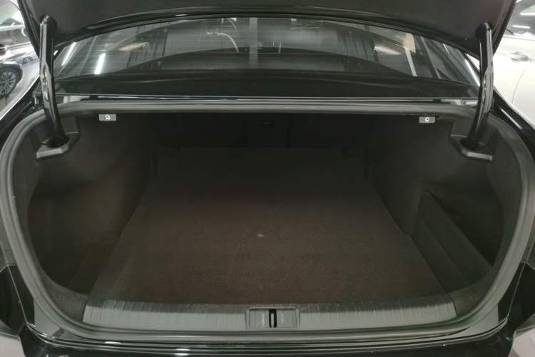 Used Volkswagen Magotan 2017 330TSI DSG Luxury Model
