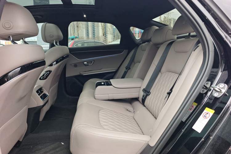 Used BYD Han 2025 DM-i Intelligent Driving Edition 125KM LiDAR Flagship Model
