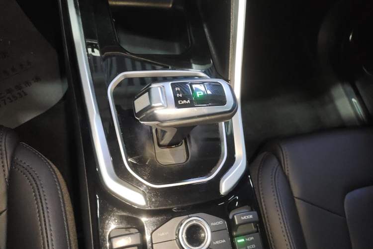 Used Haval H6 2017 Red Label 2.0T Automatic Two-Wheel Drive ZhiShang Model