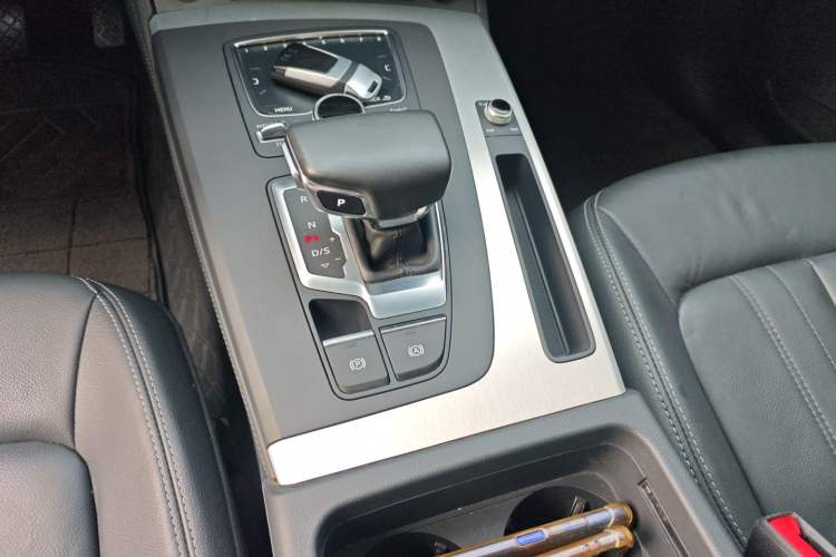 Used Audi Q5L 2020 Updated 40 TFSI Prestige Fashion Edition
