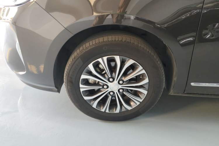 Used Buick GL8 2021 Land Cruiser Executive Class 652T Luxury Model
