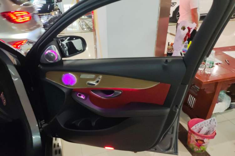 Used Mercedes-Benz GLC Coupe 2017 GLC 260 4MATIC Coupe SUV
