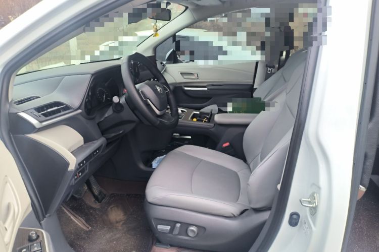 Used Toyota Granvia 2024 2.5L Hybrid Comfort Edition