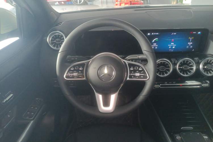 Used Mercedes-Benz GLA 2023 GLA 220
