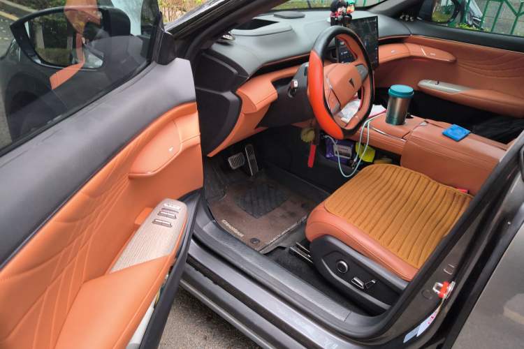 Used  S07 2023 200Max Range-Extended Version