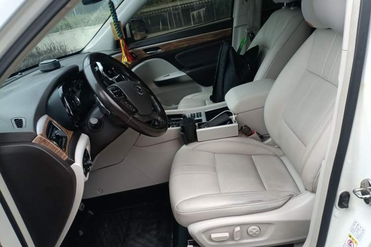 Used GAC Trumpchi GS8 2017 320T Two-Wheel Drive Luxury Smart Connectivity Version (7 Seats)
