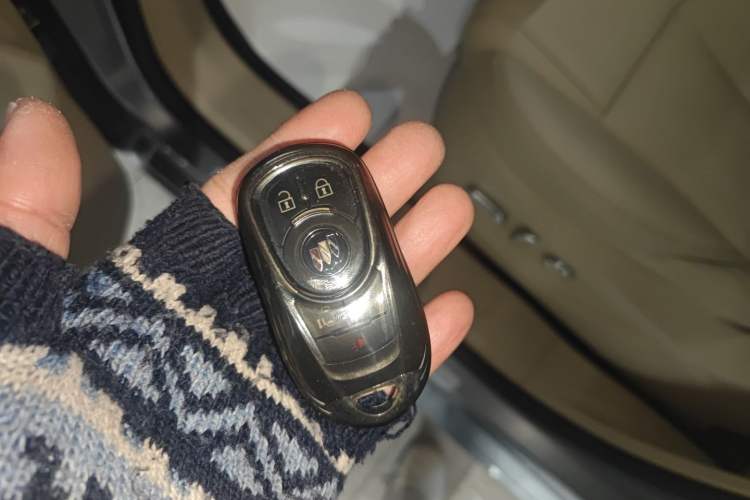 Used Buick GL8 2023 ES Lu Zun Deluxe Model
