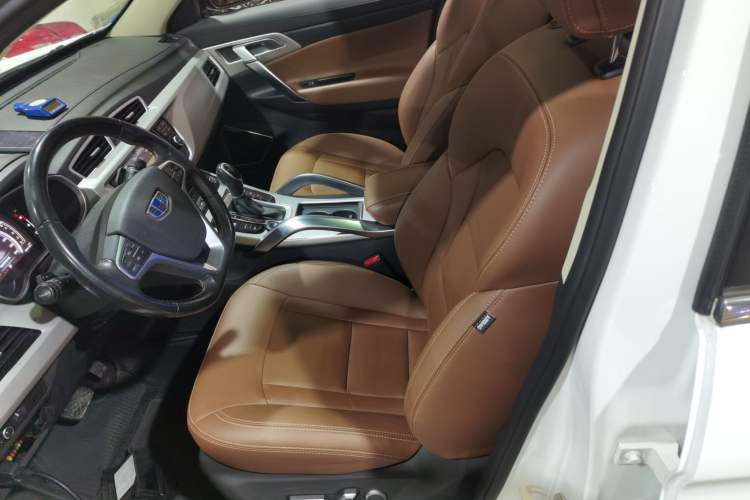 Used Geely Auto Emgrand X7 Sport 2016 1.8TD Automatic ZhiZun Version
