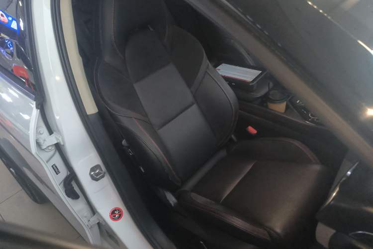 Used Lynk & Co 02 2018 2.0T DCT 4x4 Sport Pro Edition China V Standard
