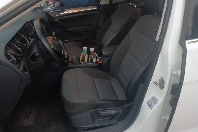 Used Volkswagen Golf 2018 230TSI Automatic Comfort Model
