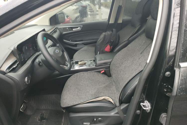 Used Ford Edge 2021 PLUS EcoBoost 245 Two-Wheel-Drive Titanium 7-Seater