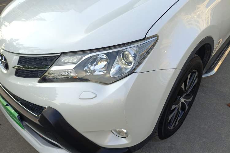 Used Toyota RAV4 2015 2.5L Automatic 4x4 Elite Edition
