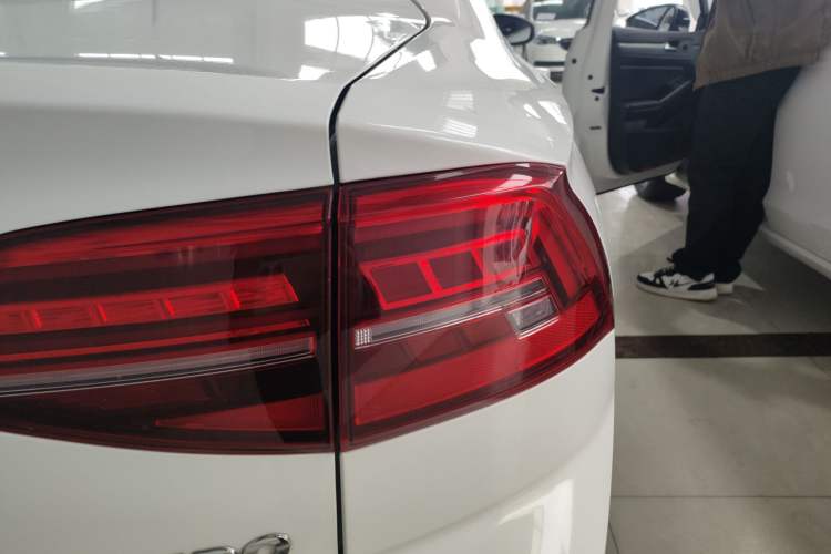 Used Volkswagen Lamando 2019 280TSI DSG Comfort Edition China VI standard
