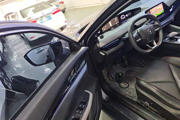 Used Changan UNI-V 2022 1.5T Prestige Version
