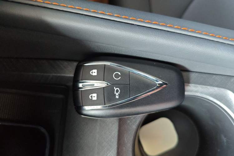 Used Changan UNI-V 2024 1.5T Prestige Edition