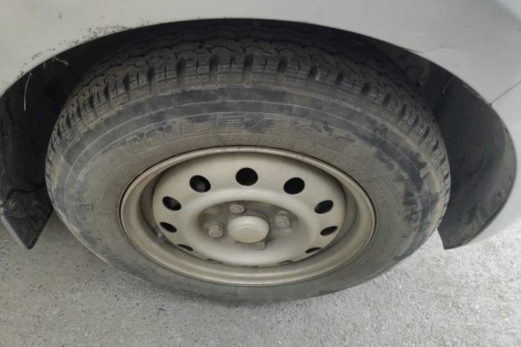 Used Wuling Rongguang V 2015 1.2L Base Version
